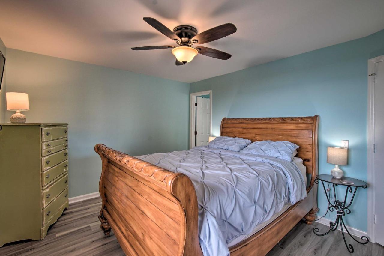 Ocean-View Condo With Deck, Steps To Carolina Beach! Exterior photo