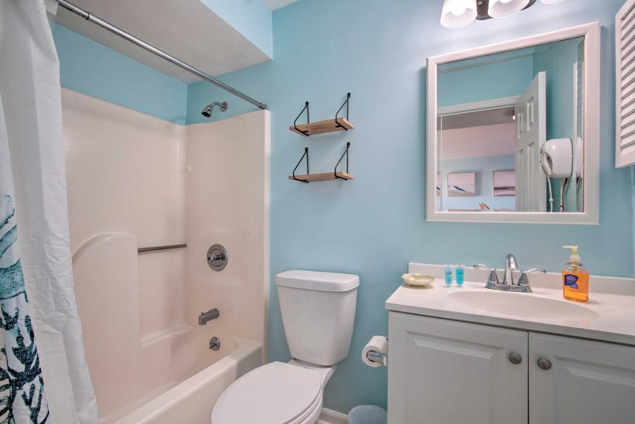 Ocean-View Condo With Deck, Steps To Carolina Beach! Exterior photo